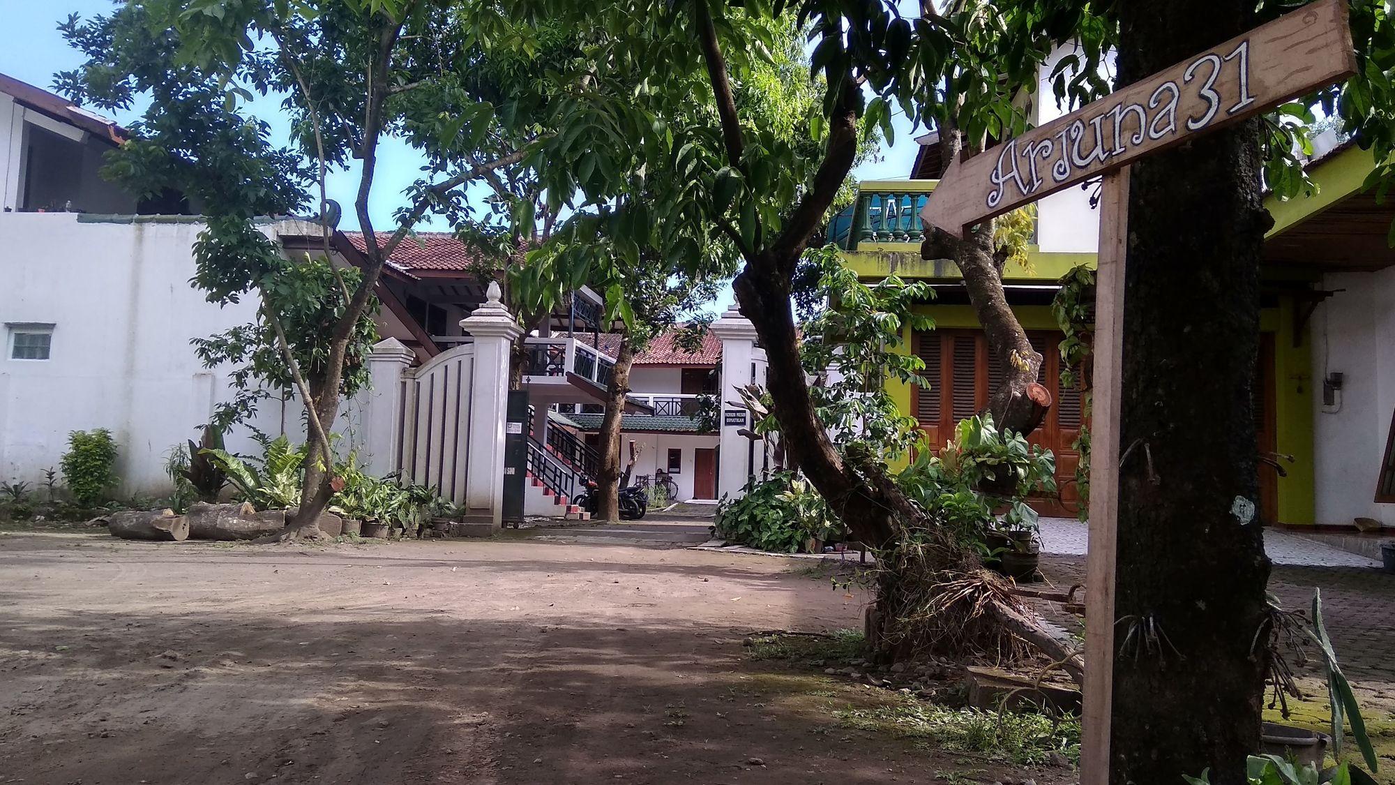 Arjuna 31 Yogyakarta Buitenkant foto